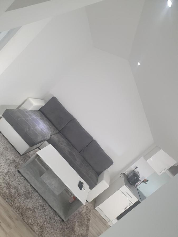 Aux Portes De Lyon Jolie T3 Clim Et Prime Video Apartment Живор Екстериор снимка