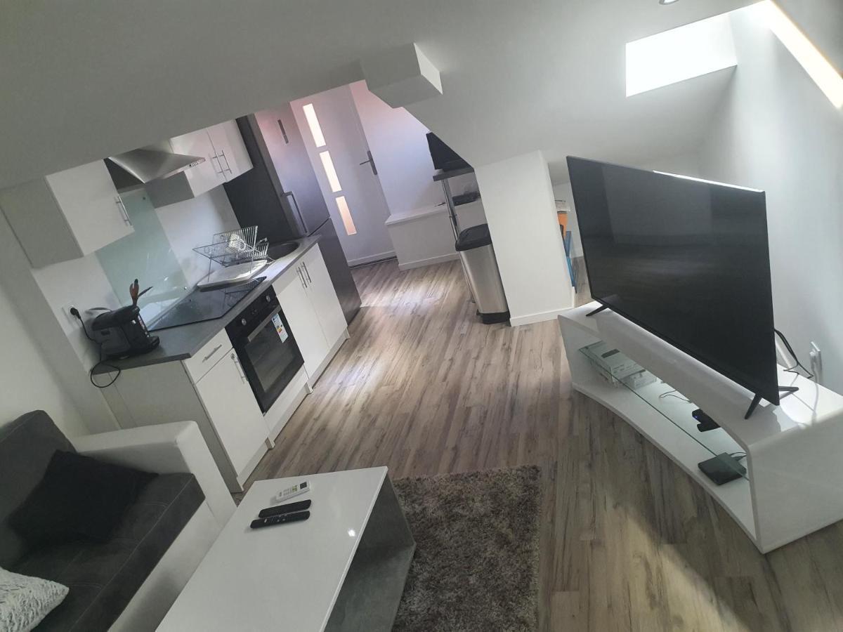 Aux Portes De Lyon Jolie T3 Clim Et Prime Video Apartment Живор Екстериор снимка
