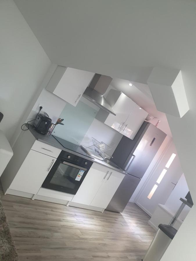 Aux Portes De Lyon Jolie T3 Clim Et Prime Video Apartment Живор Екстериор снимка